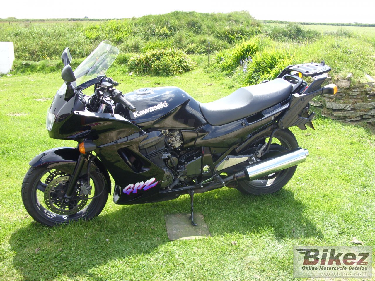 Big  gpz 1100 picture and wallpaper from Bikez.com